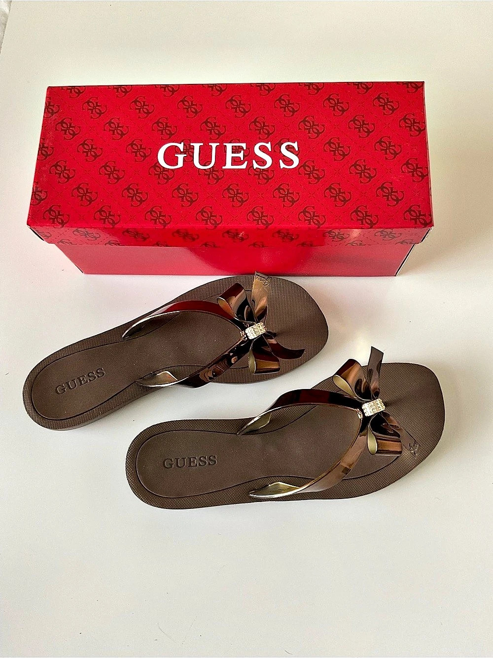 GUESS Tutu Bow Flip Flop Sandals Brown & Gold US 7
